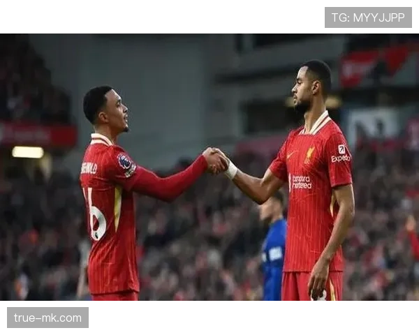 狼队新阵容亮相,备受期待迎接英超新赛季挑战顶尖球队 狼队新阵容亮相,备受期待迎接英超新赛季挑战顶尖球队