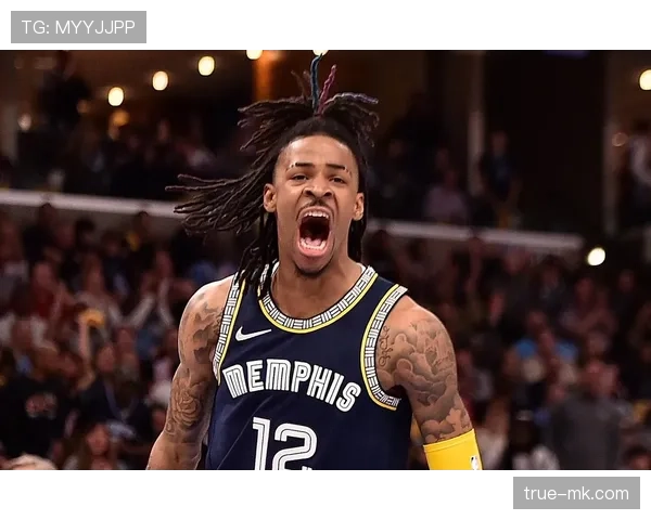 贾·莫兰特随手一双球鞋，硬生生比我一年工资还阔绰